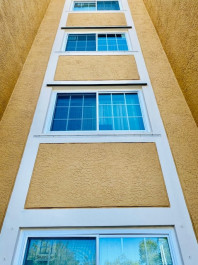 Image of commercial windows on Aeroseal Commercial Windows and Storefront's website.